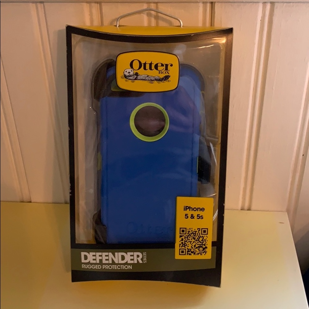 OtterBox Defender case for iPhone 5 or 5s